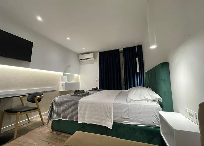 Le Petite - Enjoy Travel Тирана