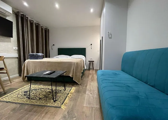 Le Petite - Enjoy Travel * 地拉那